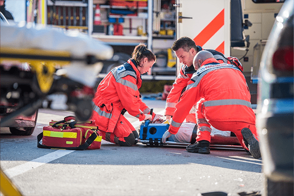 Ambulans First Aider: Perkhidmatan Kecemasan Cepat & Selamat