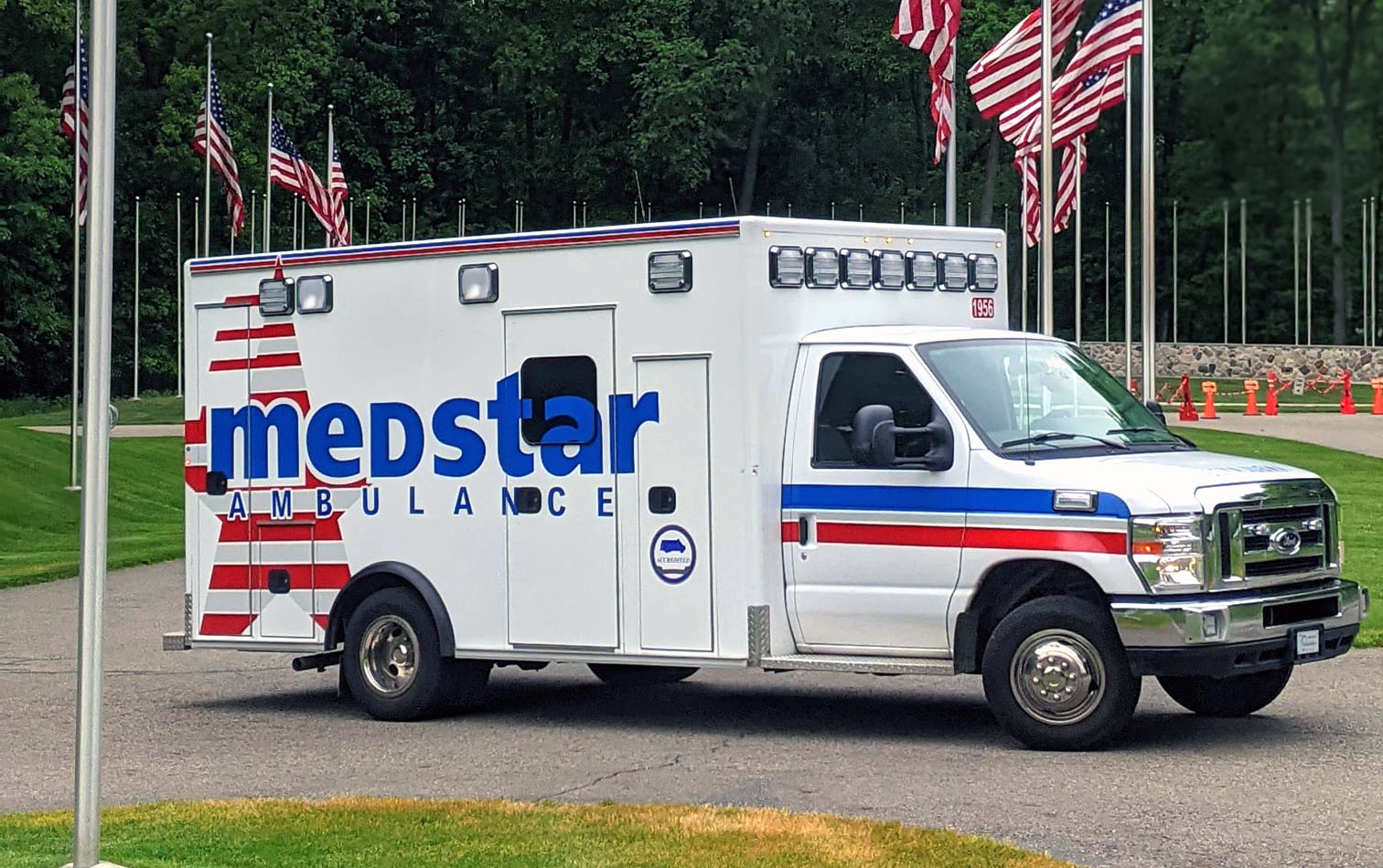 Medicstar Ambulans: Kenderaan Kecemasan Premium untuk Perkhidmatan Kesihatan